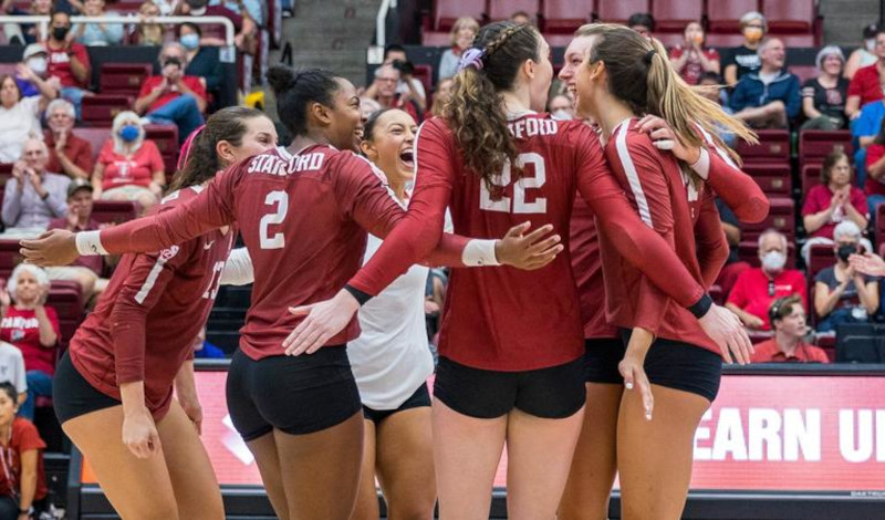 Top Seed Stanford Women’s Volleyball Team Qualifies for Sweet 16